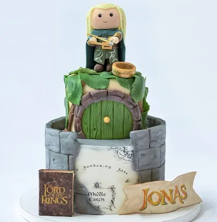 Cute Legolas cake design
