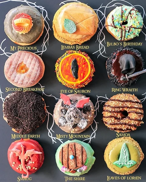 Lord of the Rings themed cupcakes