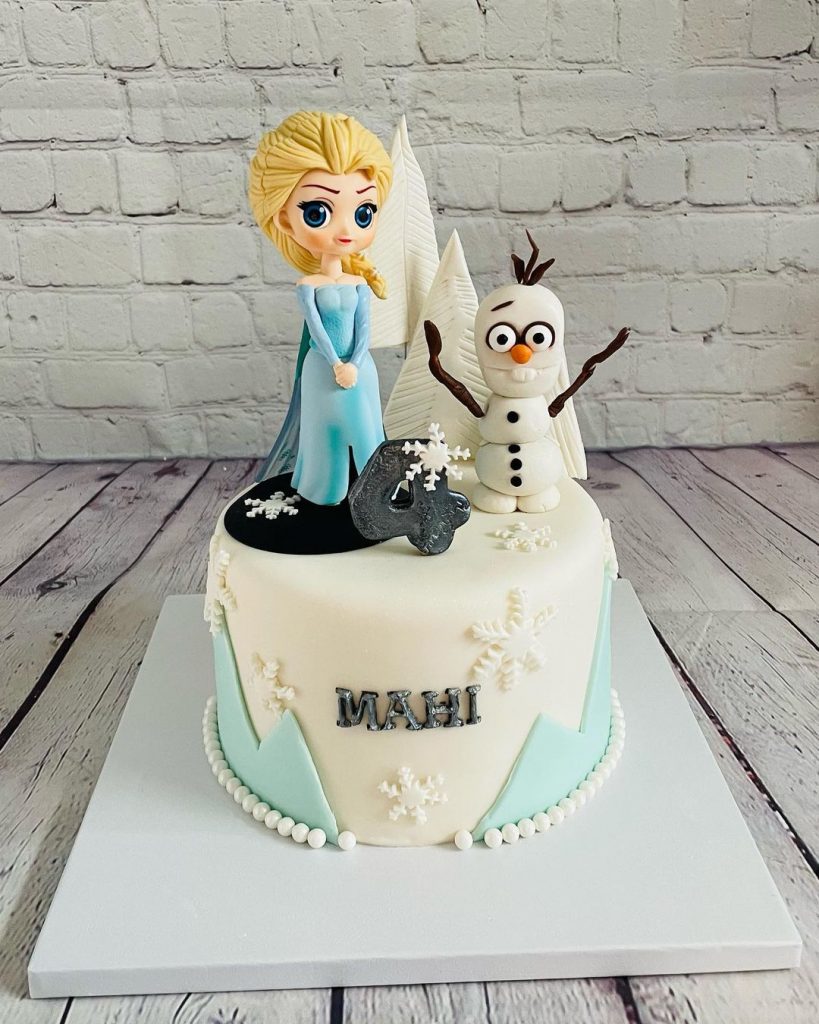 15 Icy Cool Olaf Cake Ideas & Designs
