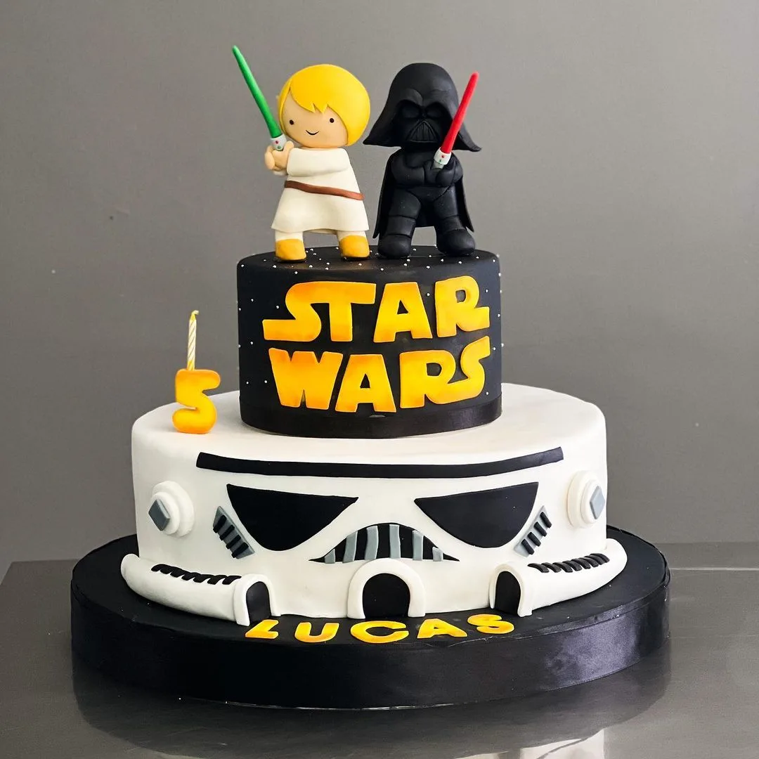 Luke Skywalker and Darth Vader Star Wars Cake