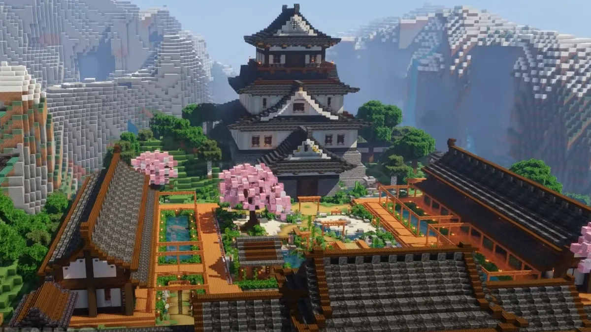 Japanese-Themed Castle in Minecraft